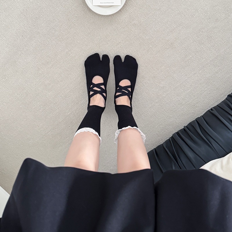 Lace Trim Split Toe Yoga Socks - Pilates & Yoga Vida ulasan dan harga